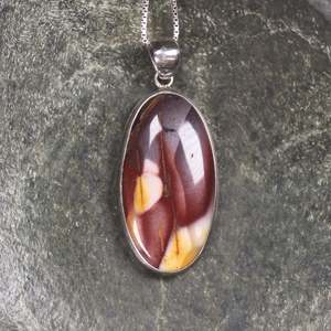 Gemstone Necklace: Mookaite Jasper Sterling Silver Pendant (AZ120)
