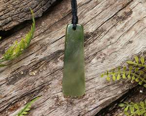 NZ Greenstone Small Freeform Toki Pendant (BN016) Hapopo Pounamu