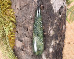 NZ Greenstone XLarge Roimata Pendant (BE665) Rimu Pounamu