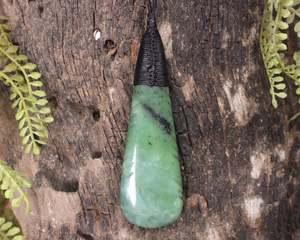 NZ Greenstone Large Roimata Pendant (BK977) Inanga Pounamu