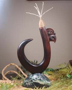 Pounamu Sculptures Touchstones: NZ Wood Matau Sculpture (BX107)