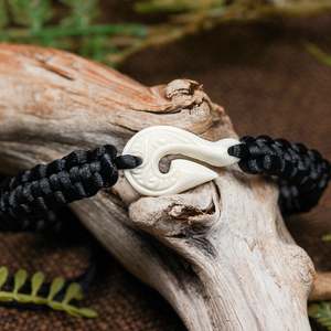 Bone Adjustable Cord Matau Bracelet (BN506)