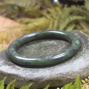 Bracelets: NZ Greenstone Bangle 62mm (BT123) Rimu Pounamu