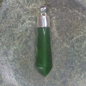 NZ Greenstone Medium Sterling Silver Pendant (BT070) Kawakawa Pounamu