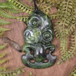 NZ Serpentine Large Hei Tiki Pendant (BX172) Douglas Creek Pounamu