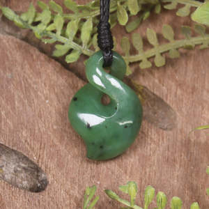 NZ Greenstone XSmall Twist Pendant (BW663) Hapopo Pounamu