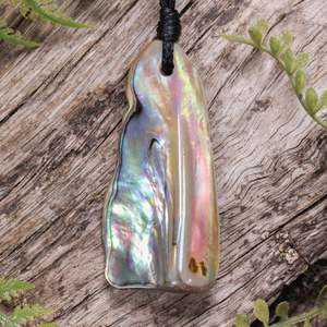 Pāua Shell Small Freeform Pendant (BT768)