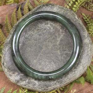 Greenstone Bangles: NZ Greenstone Bangle 68mm (BT059) Rimu Pounamu