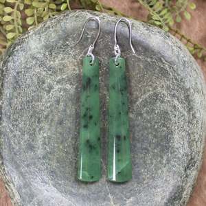 NZ Greenstone Medium Roimata Earrings (BX371) Hapopo Pounamu
