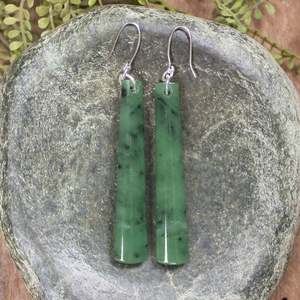 NZ Greenstone Medium Roimata Earrings (BX372) Hapopo Pounamu
