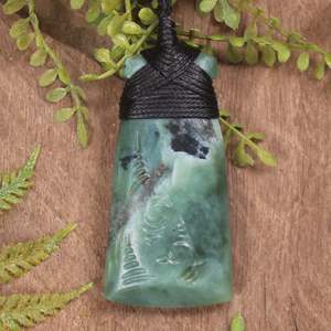 NZ Greenstone Small Toki Pendant (BX661) Inanga Pounamu