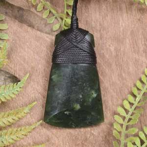 NZ Greenstone Small Toki Pendant (BX687) Rimu Pounamu