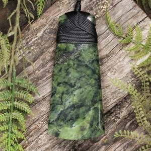 Toki Nz Pounamu: NZ Greenstone XXLarge Toki Pendant (BT785) Douglas Creek Pounamu