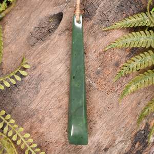 NZ Greenstone Medium Toki Pendant (BT760) Hapopo Pounamu