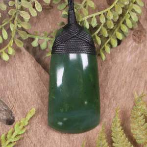NZ Greenstone Small Toki Pendant (BT163) Hapopo Pounamu