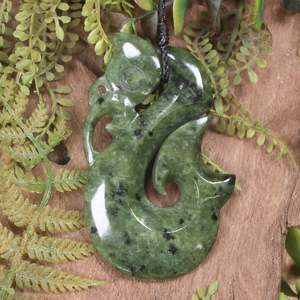 NZ Greenstone Large Manaia Pendant (BW893) Rimu Pounamu