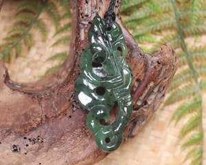 NZ Greenstone Large Manaia Pendant (BE369) Hapopo Pounamu