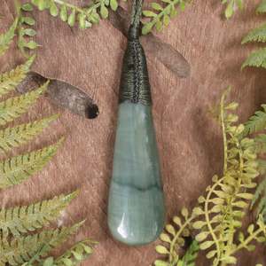 NZ Greenstone Medium Roimata Pendant (BW140) Inanga Pounamu