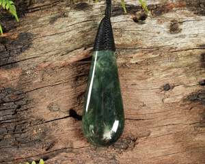 NZ Greenstone Medium Roimata Pendant (BK175) Hapopo Pounamu