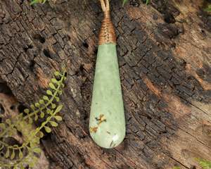 NZ Greenstone Medium Roimata Pendant (BM513) Flower Jade Pounamu