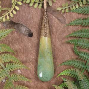 NZ Greenstone Medium Roimata Pendant (BW279) Flower Jade Pounamu