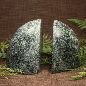 NZ Serpentine Freeform Book End Sculptures (BP852)