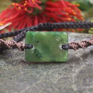 NZ Greenstone Adjustable Cord Bracelet (BX357) Kawakawa Pounamu