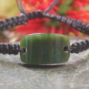 NZ Greenstone Adjustable Cord Bracelet (BX364) Kawakawa Pounamu