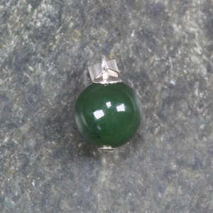 NZ Greenstone Bead Pendant (BM388) Kawakawa Pounamu