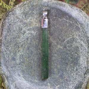 NZ Greenstone Medium Sterling Silver Pendant (BM531) Kawakawa Pounamu