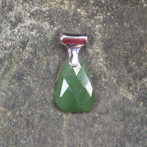NZ Greenstone Sterling Silver XSmall Pendant (BW827) Hapopo Pounamu