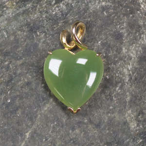 NZ Greenstone Gold Plated XSmall Heart Pendant (BW750) Hapopo Pounamu