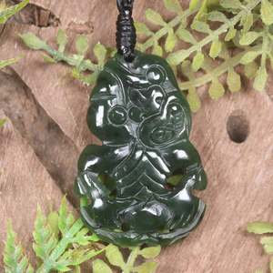 NZ Greenstone Small Hei Tiki Pendant (BK842) Kawakawa Pounamu