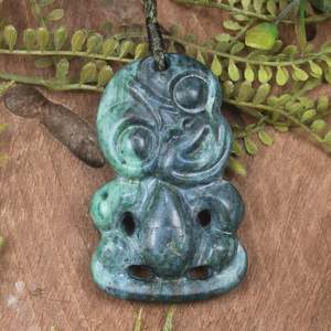 NZ Obay Stone Medium Hei Tiki Pendant (BX056)