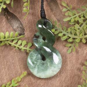 NZ Greenstone Small Twist Pendant (BW010) Hapopo Pounamu