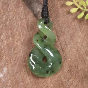 NZ Greenstone Small Twist Pendant (BW037) Hapopo Pounamu