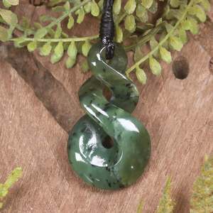 NZ Greenstone Small Twist Pendant (BW888) Hapopo Pounamu