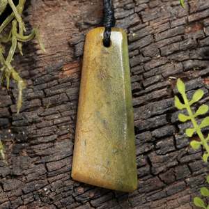 NZ Greenstone Small Freeform Toki Pendant (BT420) Flower Jade Pounamu