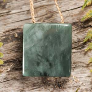 NZ Greenstone Small Freeform Pendant (BW541) Inanga Pounamu