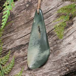 NZ Greenstone Medium Freeform Pendant (BT755) Inanga Pounamu