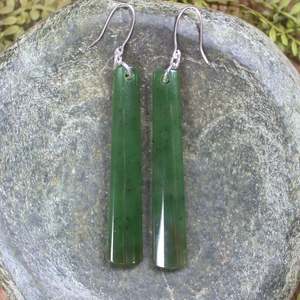 NZ Greenstone Medium Roimata Earrings (BX762) Kawakawa Pounamu