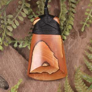 Pendants: Picture Jasper Medium Toki Pendant (BT165)