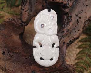 NZ Bone Large Hei Tiki Pendant (AZ253)