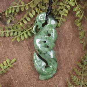 NZ Greenstone Medium Manaia Pendant (CA445) Hapopo Pounamu