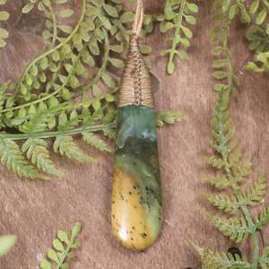 NZ Greenstone Medium Roimata Pendant (BX984) Flower Jade Pounamu