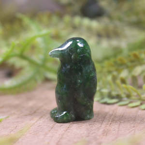 NZ Greenstone Penguin Sculpture (BX479) Kawakawa Pounamu