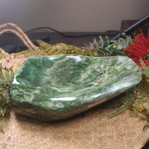 NZ Greenstone Bowl (CA527) Hapopo Pounamu
