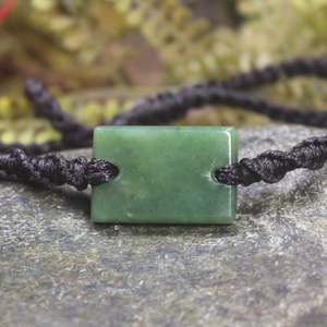 NZ Greenstone Adjustable Cord Bracelet (BX402) Hapopo Pounamu