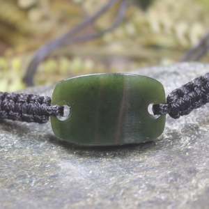 NZ Greenstone Adjustable Cord Bracelet (BX405) Kawakawa Pounamu