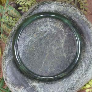NZ Greenstone Bangle 65mm (BT597) Hapopo Pounamu